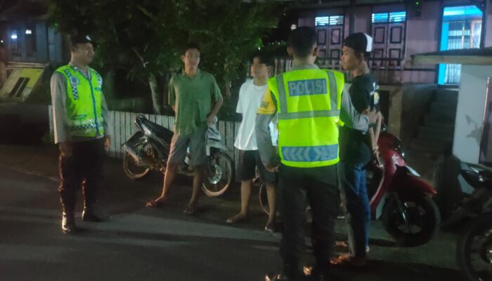 **Sinergi Kreatif Polisi dan Anak Muda, Seteluk Makin Aman dan Nyaman**