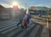 Polsek Rasanae Timur Laksanakan Rawan Pagi, Antisipasi Kemacetan dan Bantu Penyebrangan Pelajar