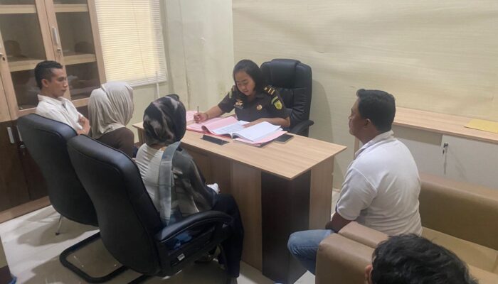 Sat Reskrim Polres Dompu Laksanakan Tahap II, Dua Tersangka Kasus Kekerasan Diserahkan ke Kejaksaan