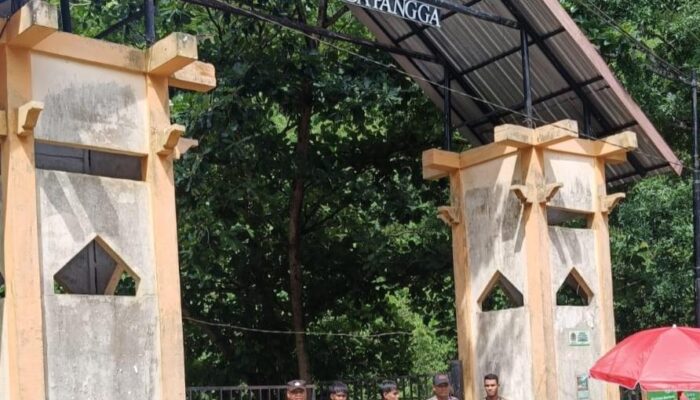 Hadir Mengayomi, Polsek Madapangga Polres Bima Kabupaten Gelar Patroli Cipkon dan PAM Wisata