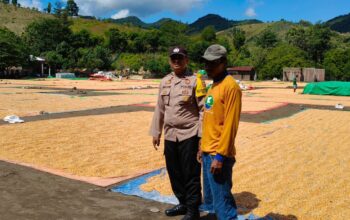 Peran Aktif Bhabinkamtibmas, Jaga Stabilitas Ketahanan Pangan di Dompu