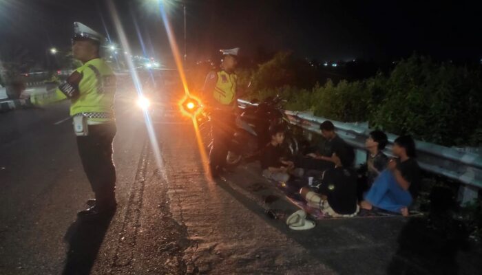 Pastikan Malam Tetap Aman, Personel Satlantas Polres Lombok Barat Sisir Jalur Rawan Kriminalitas 3C