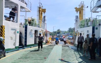 Polsek Kawasan Pelabuhan Lembar Jamin Keamanan Penumpang