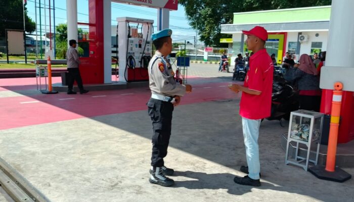 Polsek Labuapi Intensifkan Patroli di SPBU: Pastikan Stok BBM Aman dan Cegah Antrean Mengular di Lombok Barat