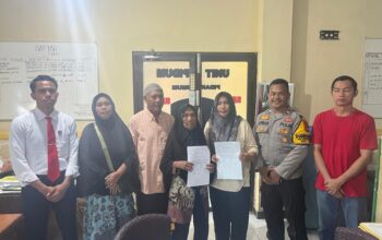 Bhabinkamtibmas Kelurahan Rite Selesaikan Kasus Penganiayaan Melalui Problem Solving Secara Kekeluargaan