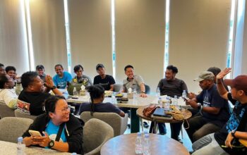 Perkuat Sinergi Informasi, Satgas Damai Cartenz Jalin Silaturahmi dengan Wartawan di Timika