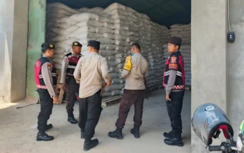 Polres Lombok Barat Kawal Ketat Distribusi 8 Ton Jagung ke Bulog