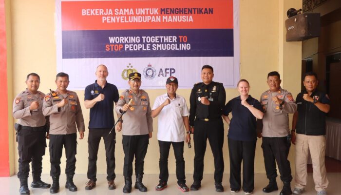 Cegah Penyelundupan Manusia, Polres Loteng Bersama AFP Gelar Edukasi Ke Masyarakat Pesisir