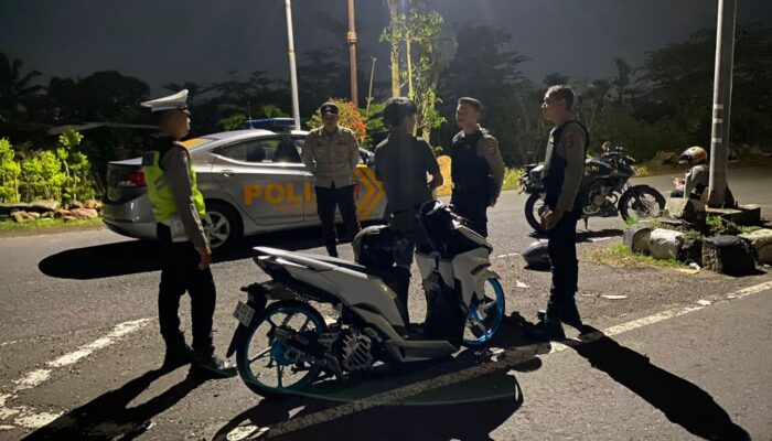 Waspada Kriminalitas Subuh, Patroli Blue Light Sisir Titik Rawan di Kediri Lombok Barat