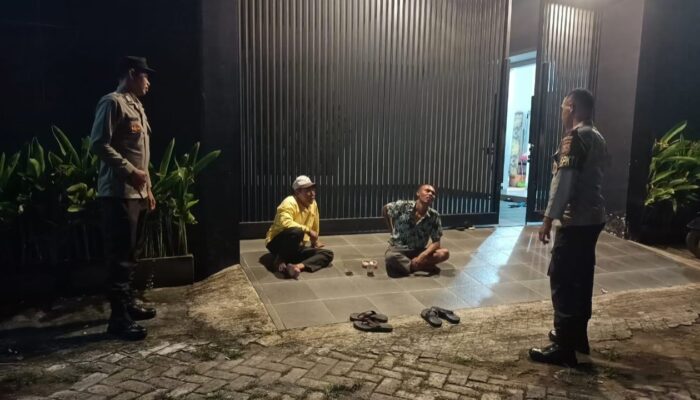 Cegah Kriminalitas di Jam Rawan, Polisi Masuk ke Pemukiman Padat Penduduk di Batulayar Malam Hari