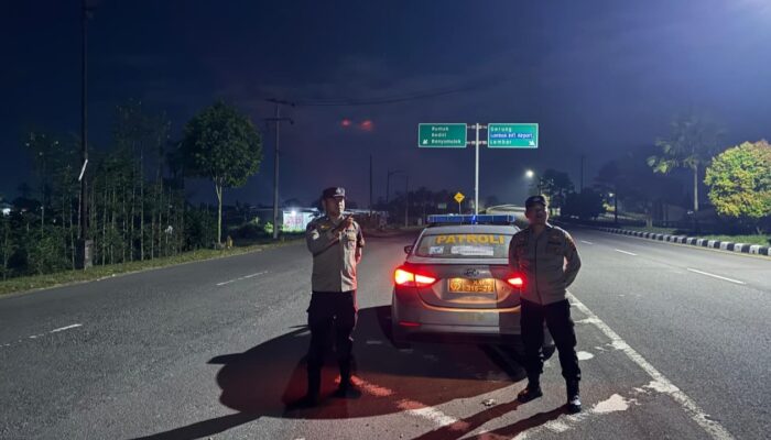 Waspada Jam Rawan, Polsek Kediri Jaga Ketat Jalur Bypass BIL Demi Keamanan Masyarakat