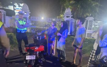 Satlantas Polres Lombok Barat Patroli Malam di Giri Menang