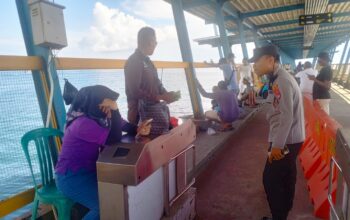 Patroli Dialogis Polsek Pemenang di Pelabuhan Bangsal