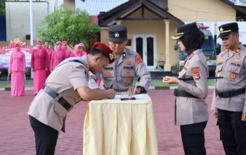 Pimpin Sertijab Dua Kasat dan Kapolsek Lunyuk, Kapolres Sumbawa Tekankan Penyegaran Organisasi dan Inovasi Baru