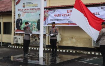 UPACARA HARI KESADARAN NASIONAL, POLRES DOMPU BERIKAN PENGHARGAAN KEPADA JUARA LOMBA SATKAMLING