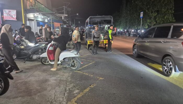 POLRES DOMPU INTENSIFKAN PATROLI MALAM GUNA CIPTAKAN SITUASI KAMTIBMAS KONDUSIF