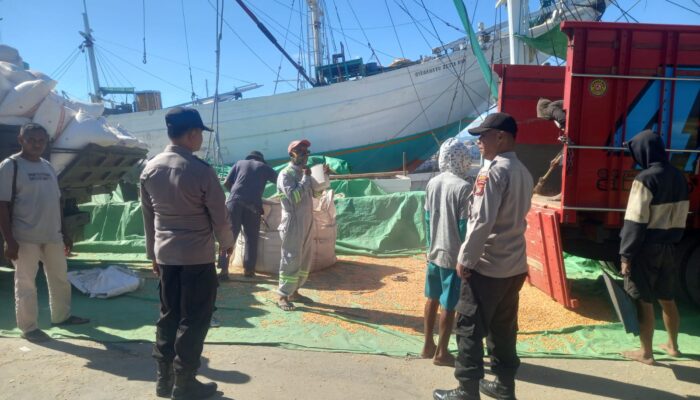 Polsek Kawasan Pelabuhan Laut Bima Laksanakan Patroli Rutin di Area Pelabuhan