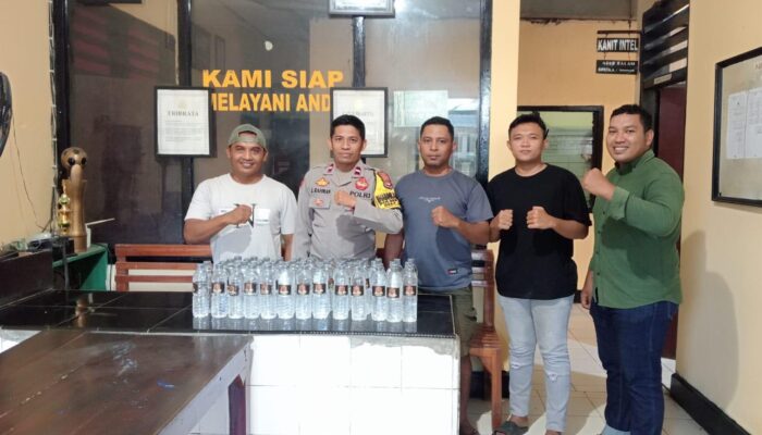 Operasi Pangkas Biang Kerok Keresahan Masyarakat, Polsek Bolo Gagalkan Peredaran 50 Botol Miras Jenis Arak Bali