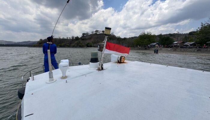 Implementasi Instruksi Presiden RI, Satpolairud Polres Bima Kabupaten Kembali Menggelar Kurve dan Pengamanan Wisata di Pantai Kalaki