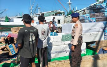 Sat Polairud Polres Bima Kota Berikan Edukasi Kamtibmas kepada Buruh Pelabuhan
