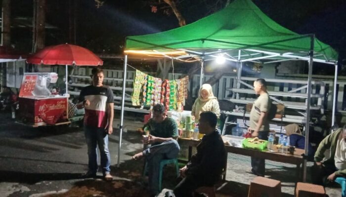 Nobar Bola Gembira TVRI di Makodim Mataram, Hadirkan Kebersamaan dan Berkah Ekonomi bagi UMKM