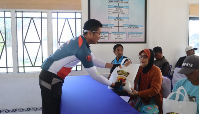 GOWES KAMTIBMAS KAPOLRES LOMBOK UTARA DI DESA SAMAGUNA DIIRANGKAIKAN BAKTI KESEHATAN DAN BANSOS
