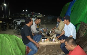 Bhabinkamtibmas Polres Bima Kota Gelar Patroli DDS dan Cooling System, Sampaikan Himbauan Kamtibmas kepada Warga