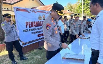 Polres Bima Tegaskan Komitmen Berantas Narkoba, Seluruh Personel dan ASN Teken Pakta Integritas