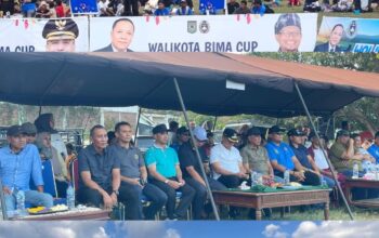 Kapolres Bima Kabupaten di Wakili Wakapolres Hadiri Turnamen Sepak bola Piala Wali Kota