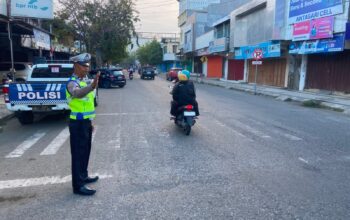 Personel Polres Bima Kota Laksanakan Gatur Pagi, Wujudkan Kamseltibcarlantas yang Aman dan Lancar