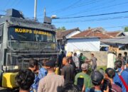 RESPON CEPAT POLSEK DOMPU DAN TIM GABUNGAN BERHASIL PADAMKAN KEBAKARAN RUMAH WARGA DI KELURAHAN BALI I