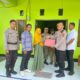 POLRES DOMPU SALURKAN BANTUAN SOSIAL KEPADA KELUARGA KORBAN PENGANIAYAAN, WUJUD KEPEDULIAN DAN EMPATI ANGGOTA POLRI