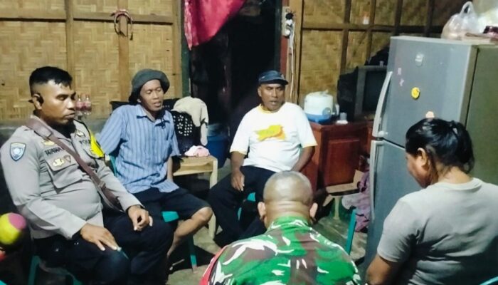 Sinergitas TNI–Polri Hadir di Tengah Masyarakat, Bhabinkamtibmas dan Babinsa Selesaikan Perselisihan Keluarga Secara Humanis