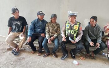 Satlantas Polres Bima Kabupaten Ajak Warga di Kecamatan Belo Tertib Berlalulintas Dalam Program “Satlantas Menyapa”