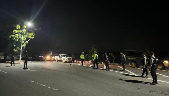 Perkuat Keamanan dan Kenyamanan di Jalur Strategis, Pamapta Polres Bima Kerahkan Patroli Humanis Gabungan Piket Fungsi.