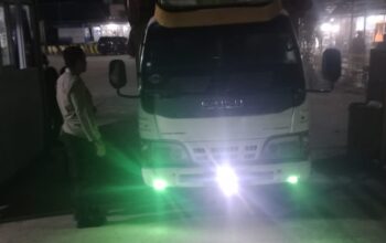 Pastikan Penyeberangan Aman, Polsubsektor KP3 Laut Sape Kawal Keberangkatan KMP Cakalang