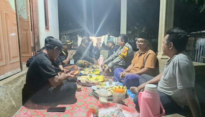 Bhabinkamtibmas Desa Pijot Gelar Silaturahmi dan Ronda Malam, Ajak Warga Perkuat Keamanan Lingkungan