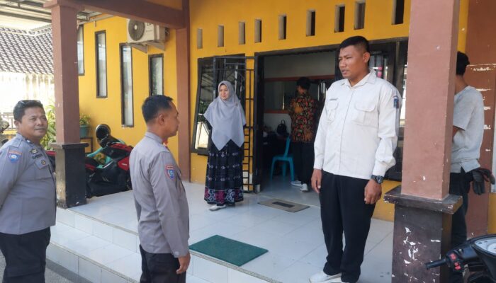 Sat Binmas Polres Sumbawa Barat Berikan Himbauan dan Penggalangan di Kelurahan Menala