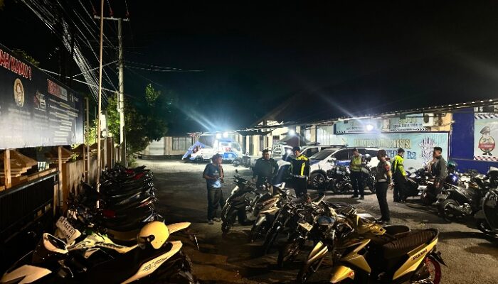 PATROLI RINJANI PRESISI DALAM RANGKA CIPTA KONDISI KAMSELTIBCARLANTAS: SAT LANTAS POLRES LOMBOK TIMUR AMANKAN PULUHAN MOTOR KNALPOT BRONG DAN GAGALKAN AKSI BALAP LIAR