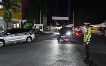Blue Light Patrol dan Strong Point Malam, Satlantas Polres Dompu Hadir Wujudkan Kamseltibcar Lantas yang Aman dan Kondusif