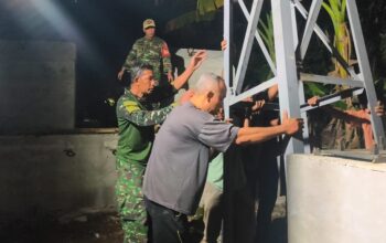 Kodim 1606 Mataram Pasang Tiang Pilon Jembatan Perintis Garuda