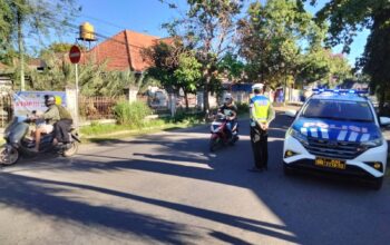 Cegah Pelanggaran Lalu Lintas, Sat Lantas Polres Sumbawa Intensifkan Patroli di Simpang 4 Kejaksaan