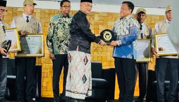 Dukung Sukses Penyelenggaraan Haji 2026, Polri Terima Penghargaan dari Kementerian Haji dan Umrah RI