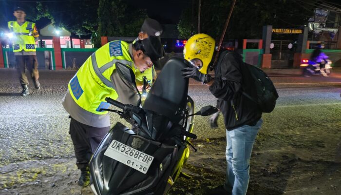 Patroli Dialogis Polsek Taliwang Perkuat Harkamtibmas, Warga Diajak Aktif Jaga Keamanan Lingkungan