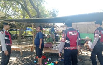 Tingkatkan Keamanan Akhir Pekan, Sat Samapta Polres Lombok Barat Gelar Patroli di Pesisir Labuapi