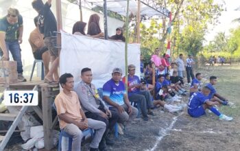 Semarak HUT Dusun Sinar Jaya ke-48, Polsek Plampang Kawal Pembukaan Turnamen Mini Soccer BONEK CUP