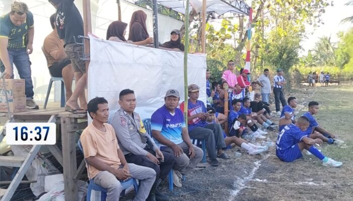 Semarak HUT Dusun Sinar Jaya ke-48, Polsek Plampang Kawal Pembukaan Turnamen Mini Soccer BONEK CUP