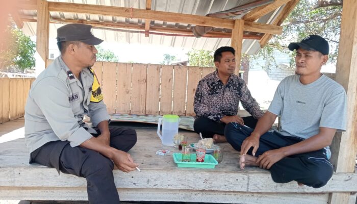 Pererat Kemitraan dengan Warga, Bhabinkamtibmas Desa Nangakara Intensifkan Sambang dan Dialog Kamtibmas