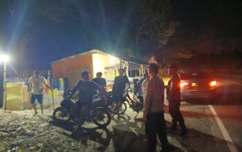 Polsubsektor Gili Indah Pos Gili Trawangan Gelar Patroli Dialogis Jaga Kamtibmas