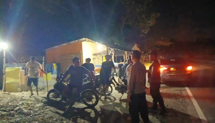 Polsubsektor Gili Indah Pos Gili Trawangan Gelar Patroli Dialogis Jaga Kamtibmas